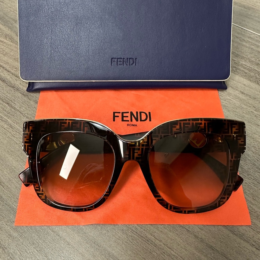 Fendi Women's Logo Tortoise Shell Sunglasses